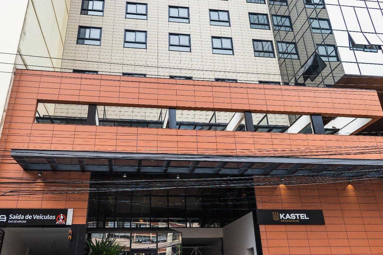 Kastel Petropolis Hotel ภายนอก รูปภาพ