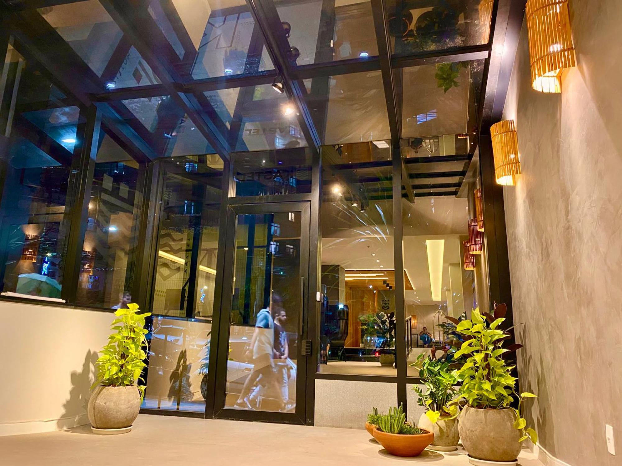 Kastel Petropolis Hotel ภายนอก รูปภาพ